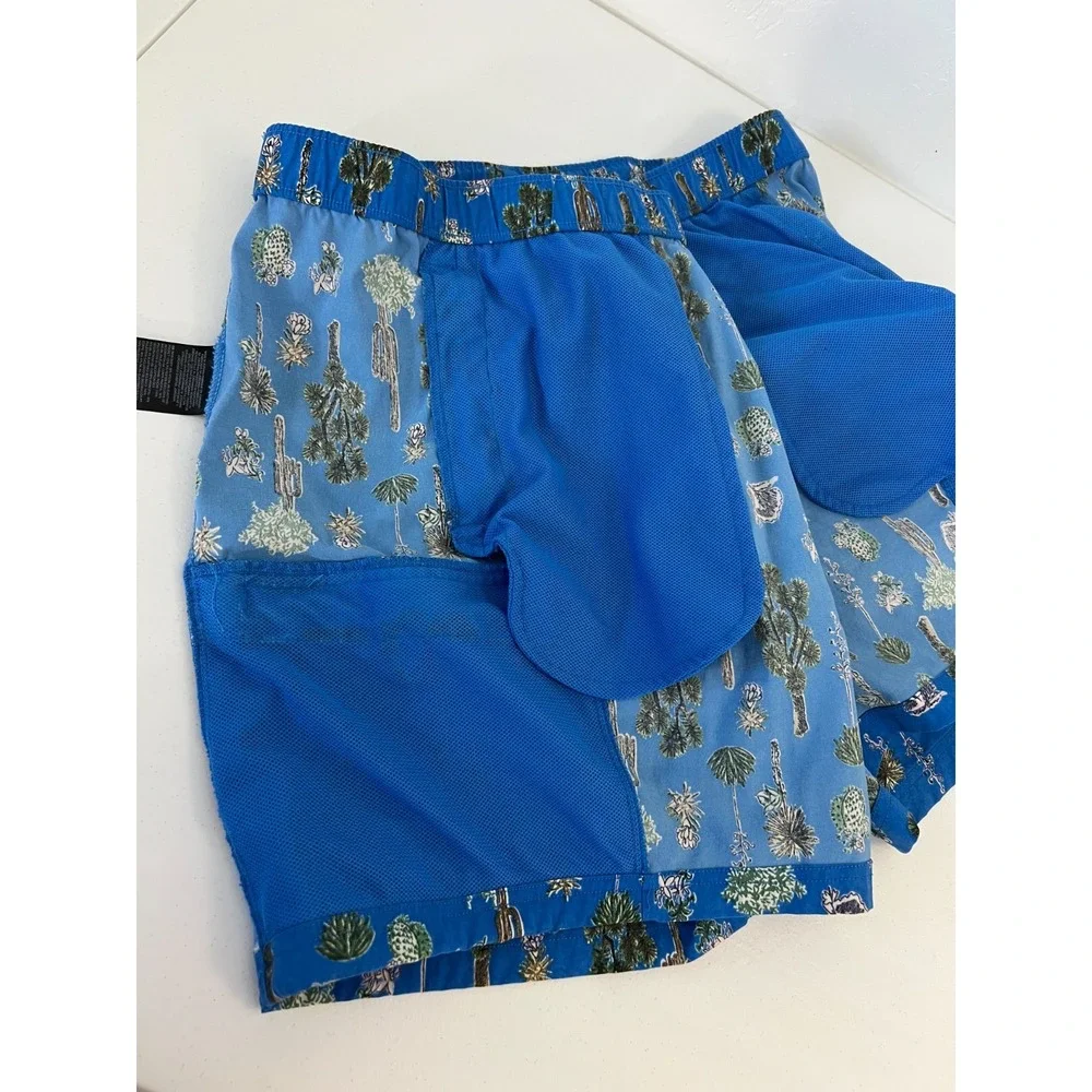 The North Face Belted blue cactus Shorts size XXL hiking camping water sports